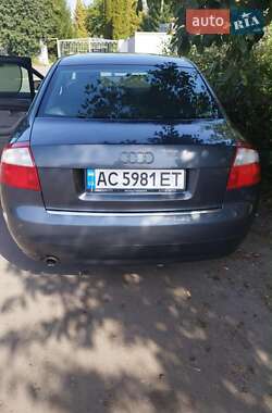 Седан Audi A4 2004 в Сокалі