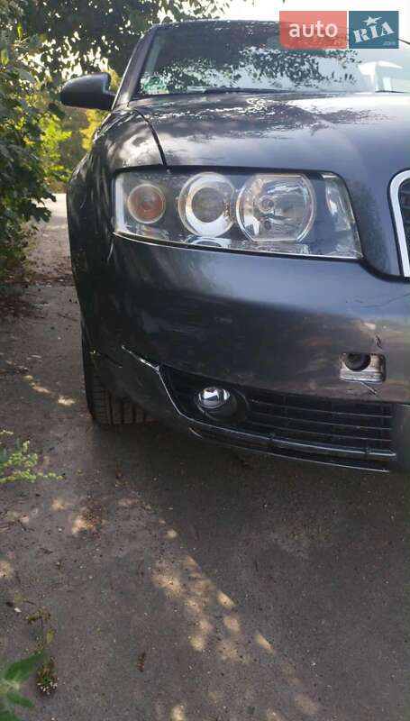 Седан Audi A4 2004 в Сокале