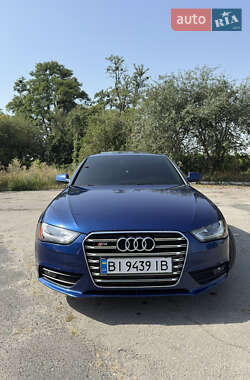 Седан Audi A4 2013 в 