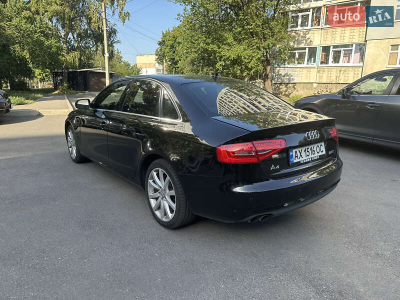 Седан Audi A4 2012 в Харькове