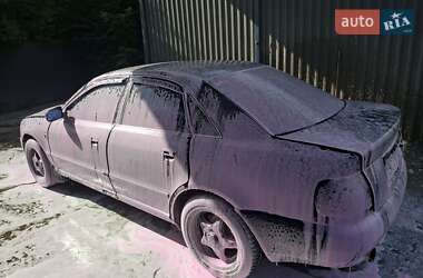 Седан Audi A4 1998 в 