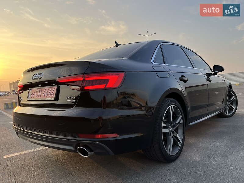 Седан Audi A4 2017 в Львові