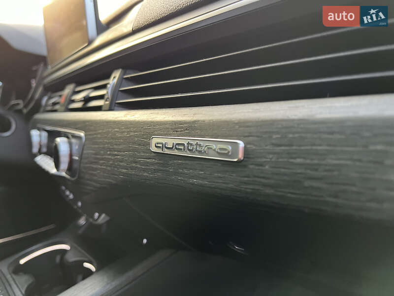 Седан Audi A4 2017 в Львові