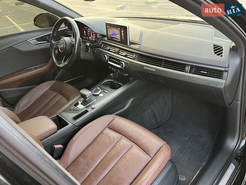 Седан Audi A4 2017 в Львові