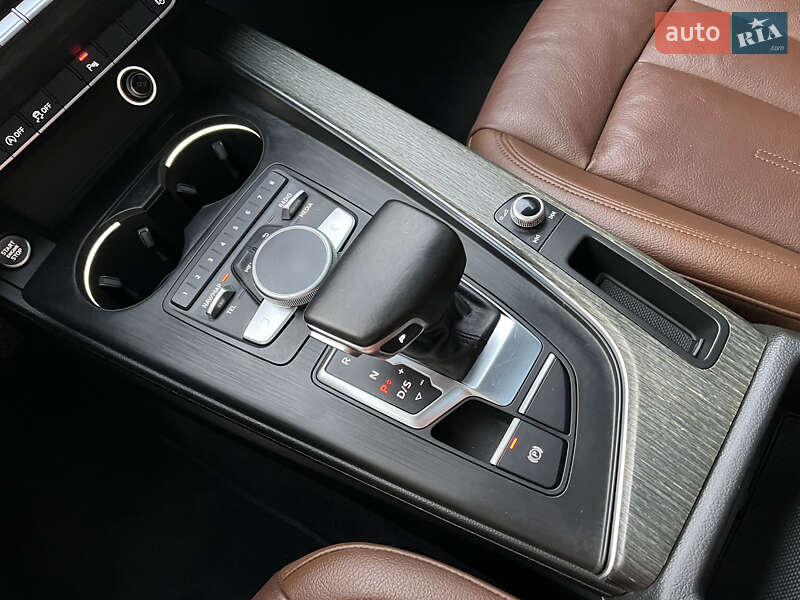 Седан Audi A4 2017 в Львові
