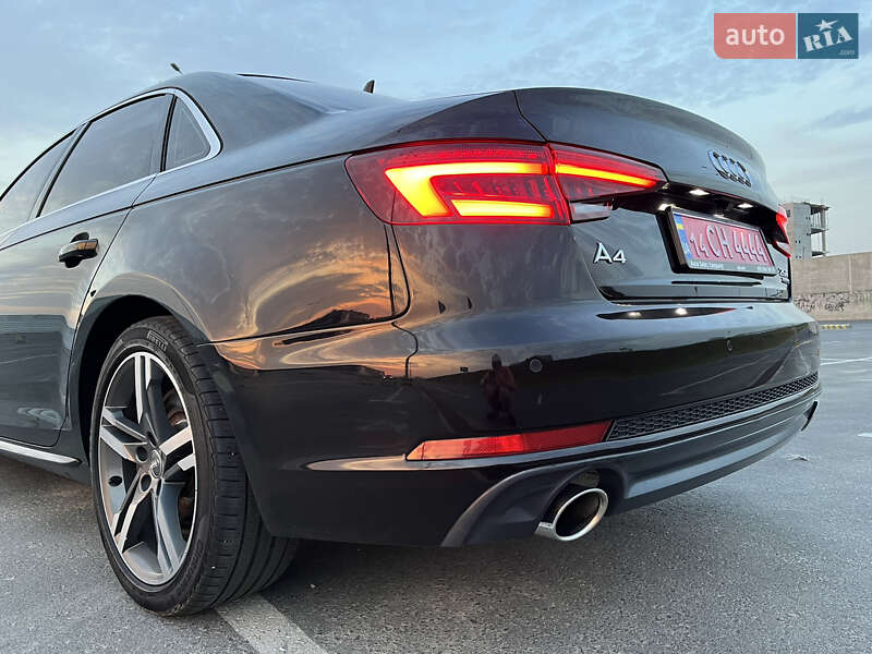 Седан Audi A4 2017 в Львові