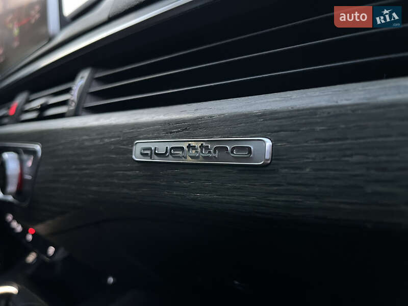 Седан Audi A4 2017 в Львові