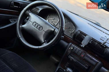 Седан Audi A4 1997 в 