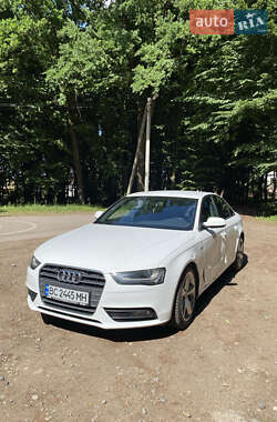 Седан Audi A4 2012 в 