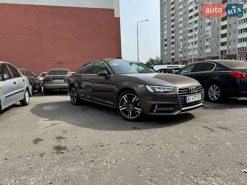 Седан Audi A4 2016 в 