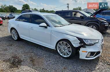 Седан Audi A4 2019 в 