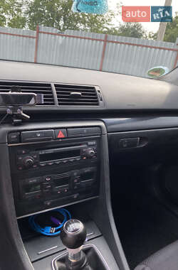 Седан Audi A4 2001 в 