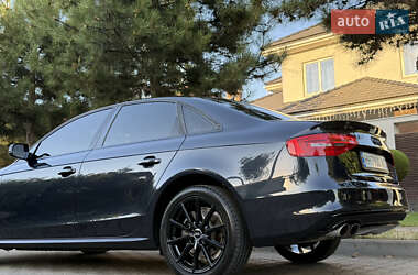 Седан Audi A4 2014 в 