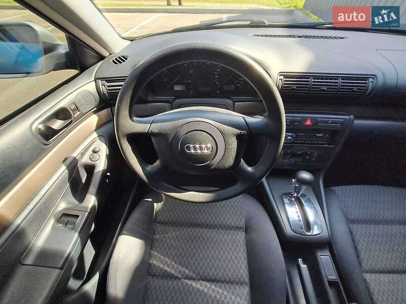 Седан Audi A4 2000 в Ірпені