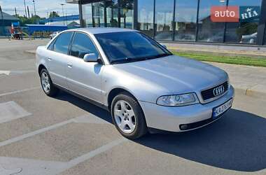 Седан Audi A4 2000 в Ирпене