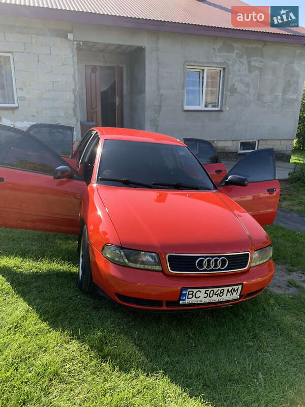 Седан Audi A4 1995 в 