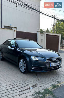 Седан Audi A4 2017 в 