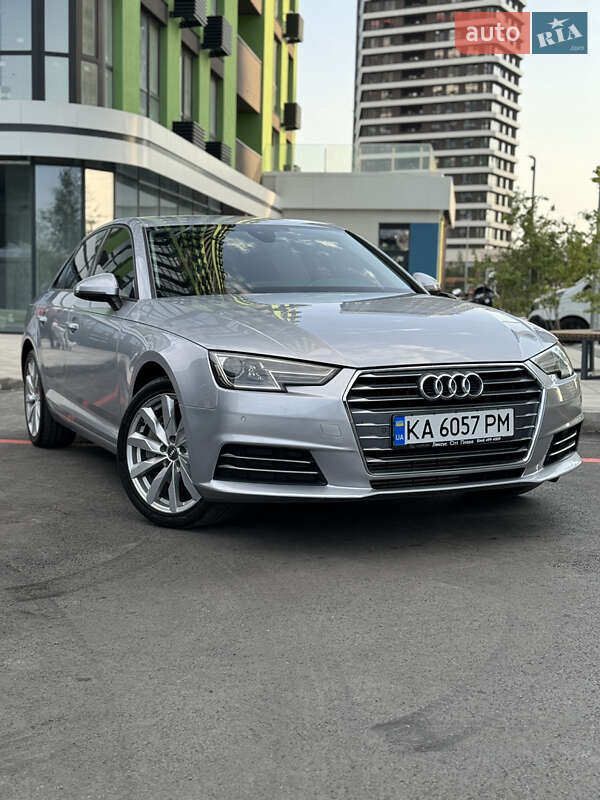 Седан Audi A4 2016 в 
