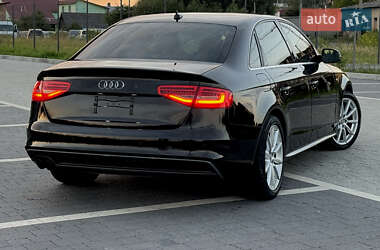 Седан Audi A4 2015 в Пустомытах