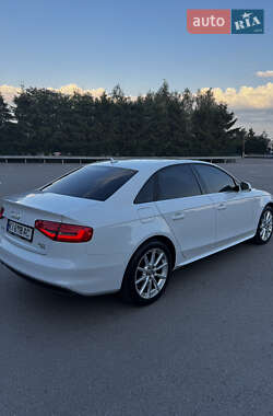 Седан Audi A4 2014 в 