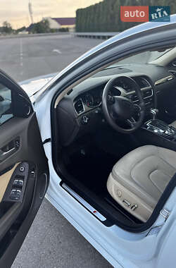 Седан Audi A4 2014 в 