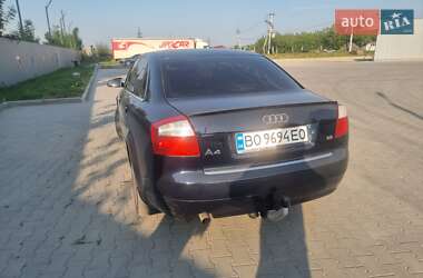 Седан Audi A4 2004 в 