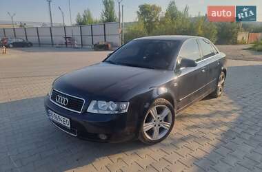 Седан Audi A4 2004 в Кременце