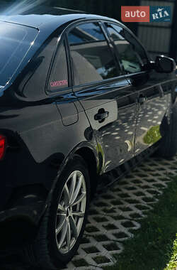 Седан Audi A4 2013 в 