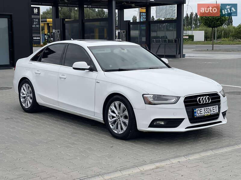 Седан Audi A4 2012 в Чернівцях