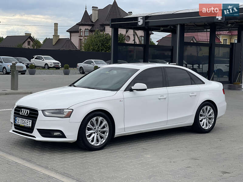 Седан Audi A4 2012 в Чернівцях