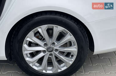 Седан Audi A4 2012 в 