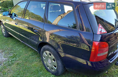 Универсал Audi A4 1999 в Татарове