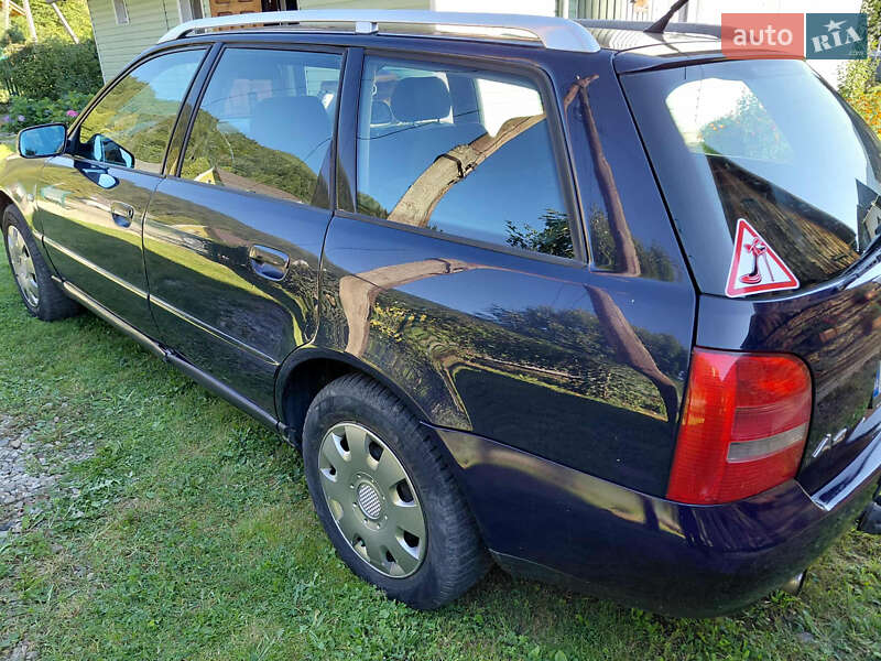 Универсал Audi A4 1999 в Татарове