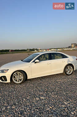 Седан Audi A4 2022 в 