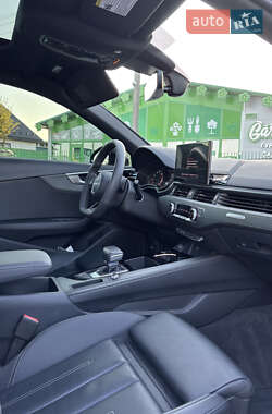 Седан Audi A4 2019 в 