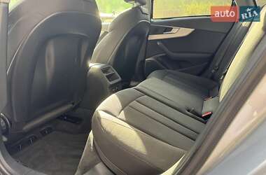 Седан Audi A4 2018 в 