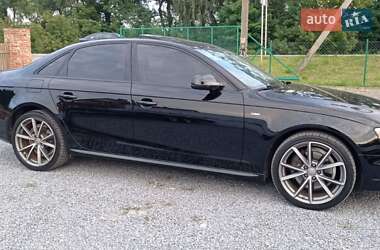 Седан Audi A4 2015 в 