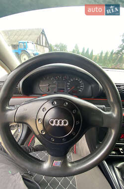 Седан Audi A4 1996 в 