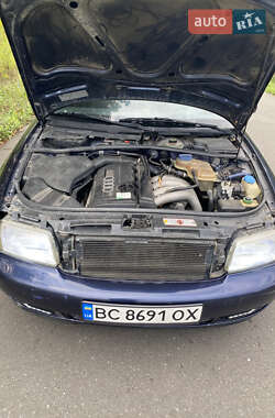 Седан Audi A4 1996 в 