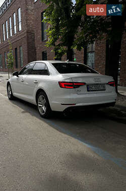 Седан Audi A4 2016 в 