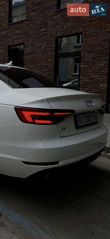 Седан Audi A4 2016 в Львове