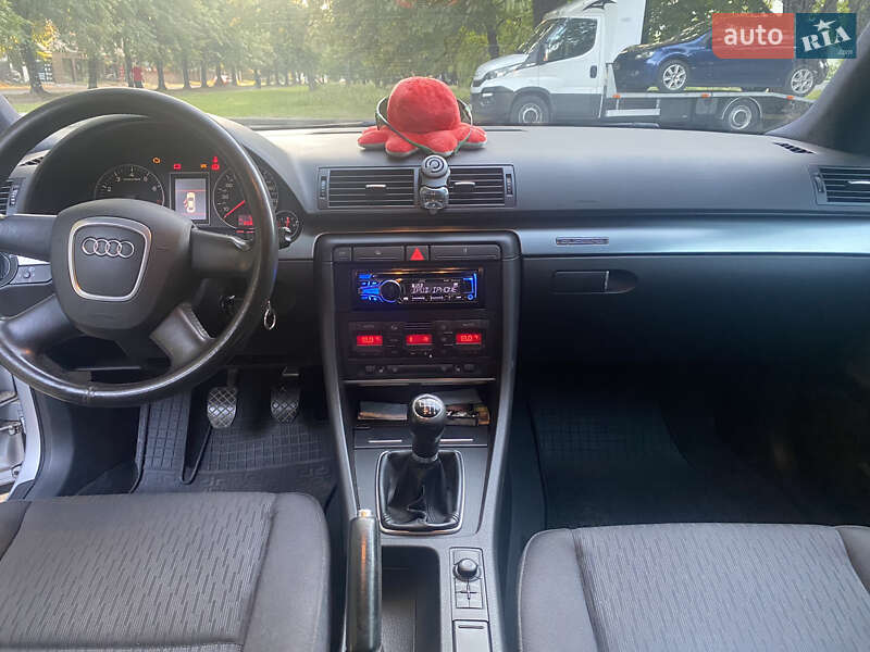 Универсал Audi A4 2004 в Ровно