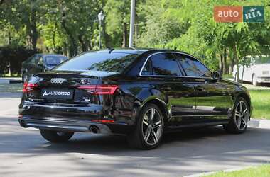 Седан Audi A4 2017 в 