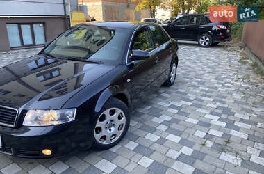 Седан Audi A4 2004 в 