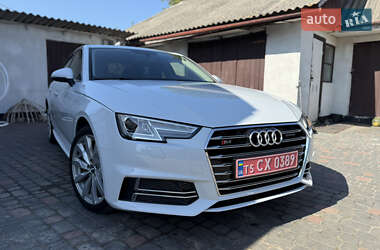 Седан Audi A4 2017 в 