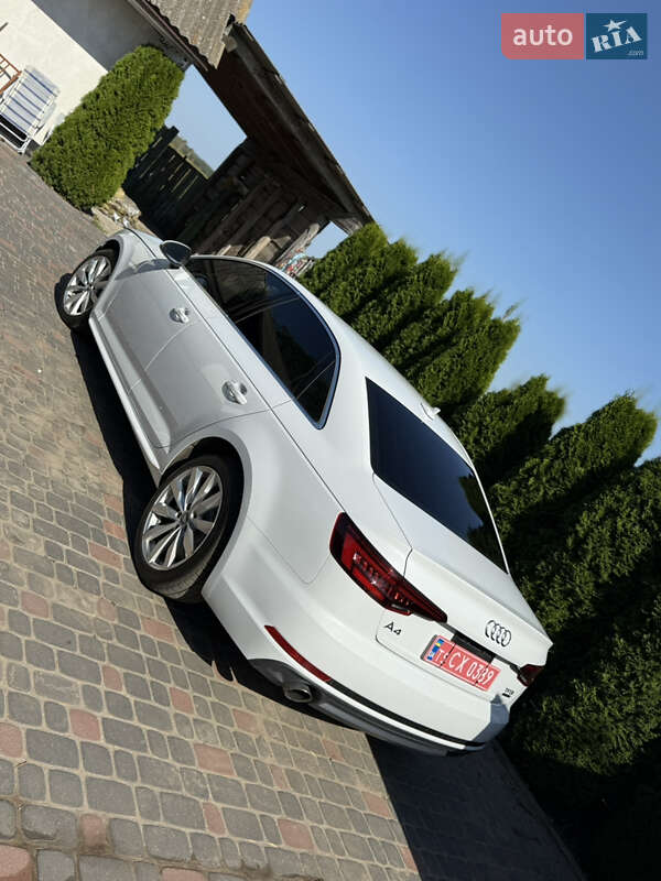 Седан Audi A4 2017 в Рівному