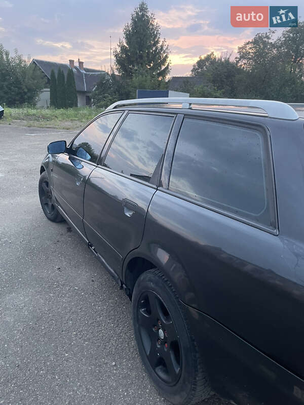Универсал Audi A4 1998 в Львове