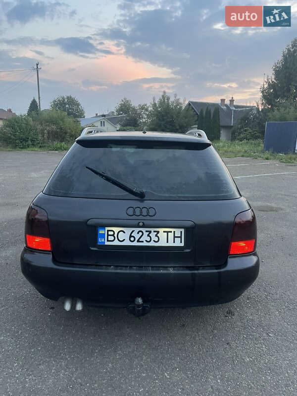 Универсал Audi A4 1998 в Львове