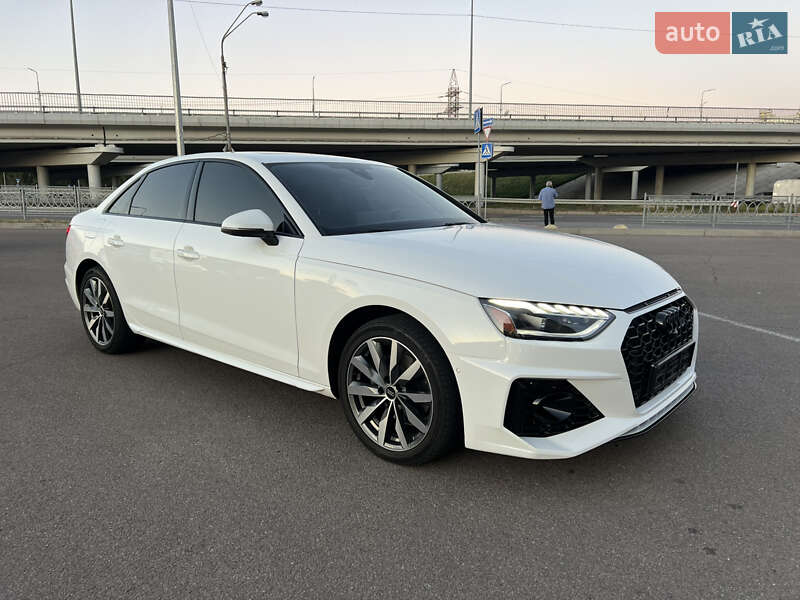 Седан Audi A4 2023 в Киеве
