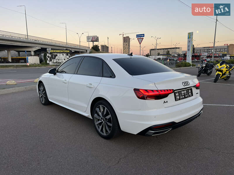 Седан Audi A4 2023 в Киеве